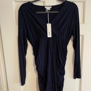 Beautiful Ingrid & Isabel navy blue jersey maternity dress
